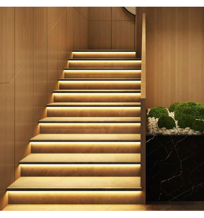 Trappe LED COB stripsæt, 11W per trin - 24V DC, IP20, Op til 16 trin, med sensor + fjernbetjening