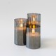 LED Bloklys sæt i røgfarvet glas Ø7,5cm, 3 stk, flammeeffekt - Inkl. fjernbetjening og timer, 10/12,5/15cm høj, ægte stearin