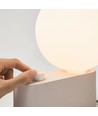 Outlet: RESTSALG - Tala Alumina Bordlampe E27 i Rosa inkl. Sphere IV LED Pære Ra95 Dæmpbar