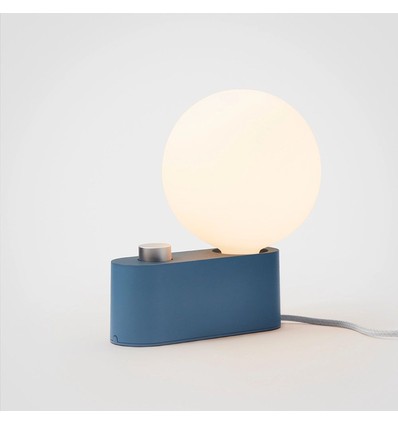 Outlet: RESTSALG - Tala Alumina Bordlampe E27 i Blå inkl. Sphere IV LED Pære Ra95 Dæmpbar