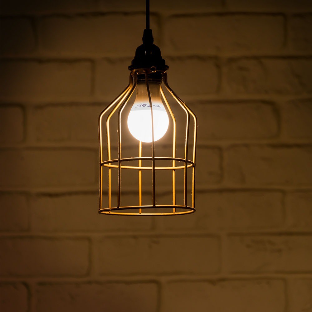 2 stk. E27 9W A60 LED pære - CCT 3-i-1, 806lm, 200 grader, blisterpakke - Kulør : 3-i-1