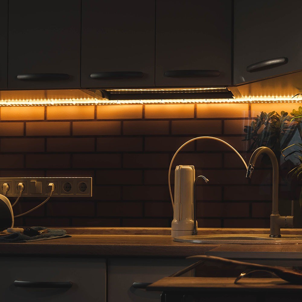 10m 15-18W/m Samsung LED strip, 240 LED/m - 24V, IP20, 4000K, 1600lm/m - Kulør : Kold