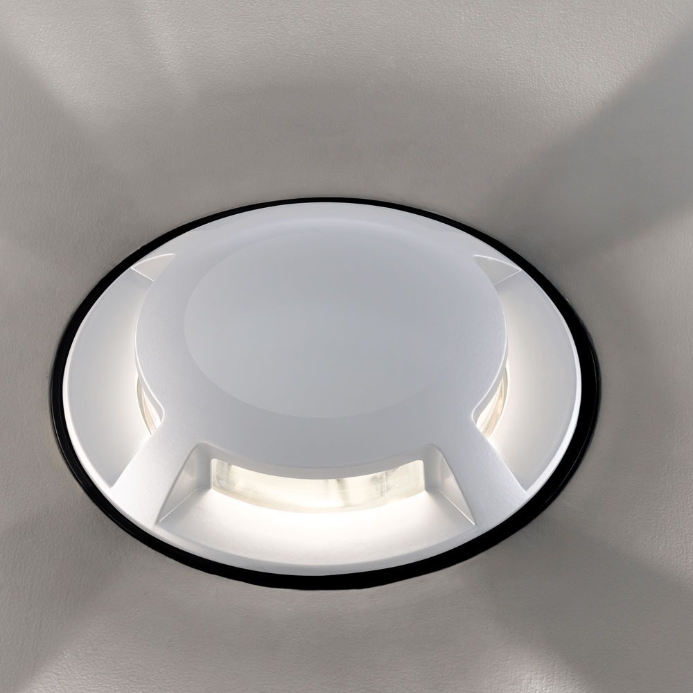 1W LED steplight til indbygning, 12V - IP67, 4-vejs lys, kold hvid, Ø6cm, hvid kant - Kulør : Kold