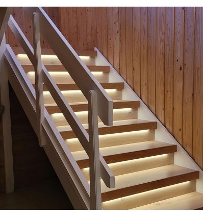 Trappe LED COB stripsæt - Op til 16 trin, 11W per trin, 24V, IP20, med sensor