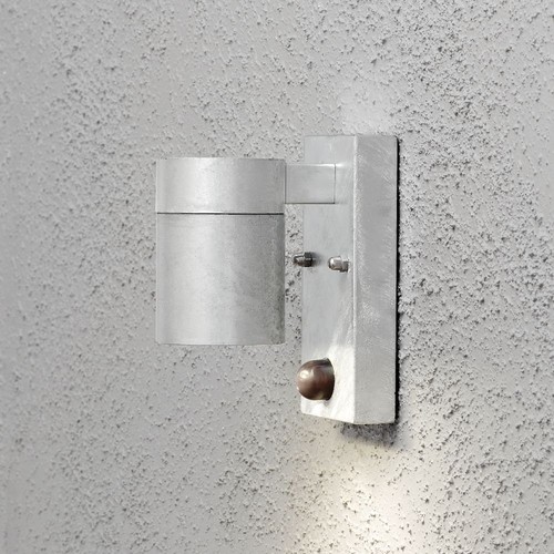 Outlet: Modena Udendørs Væglampe M. Sensor GU10 Galvaniseret - Konstsmide