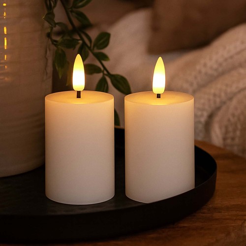 LED Bloklys, 2 stk, flammeeffekt, hvid - 7,5cm høj, Ø5cm, virker med fjernbetj, ægte stearin