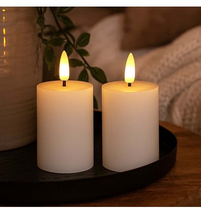 LED Bloklys, 2 stk, flammeeffekt, hvid - 7,5cm høj, Ø5cm, virker med fjernbetj, ægte stearin