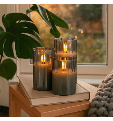 LED Bloklys sæt i røgfarvet glas Ø7,5cm, 3 stk, flammeeffekt - Inkl. fjernbetjening og timer, 10/12,5/15cm høj, ægte stearin