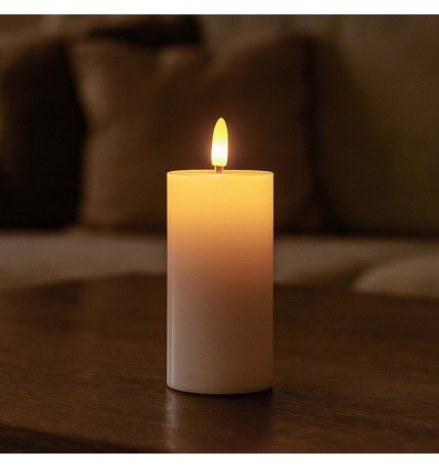 LED Bloklys 10cm høj, flammeeffekt, hvid - Ø5cm, 10cm høj, virker m. fjernbetj, timer, ægte stearin