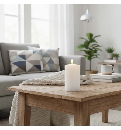 LED Bloklys 12,5cm høj, smelte-look, flammeeffekt - Ø7,5cm, 12,5cm høj, virker m. fjernbetj, timer, ægte stearin