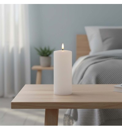 LED Bloklys 17,5cm høj, smelte-look, flammeeffekt - Ø7,5cm, 17,5cm høj, virker m. fjernbetj, timer, ægte stearin