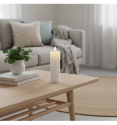 LED Bloklys 15cm høj, flammeeffekt, hvid - Ø5cm, virker m. fjernbetj, timer, ægte stearin