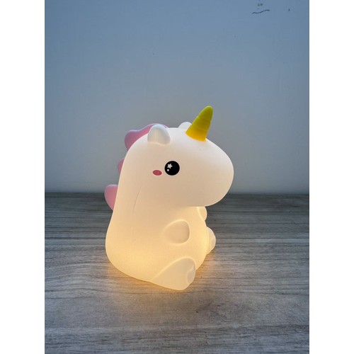 MOCHI Enhjørning natlampe - Silikone, RGB+W, touch dæmpbar, IP20 indendørs