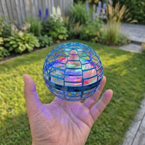 Hover Orb flyvende bold med RGB lys - Ø9,5 cm, blå, perfekt til børn og barnlige sjæle