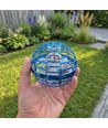 Hover Orb flyvende bold med RGB lys - Ø9,5 cm, blå, perfekt til børn og barnlige sjæle