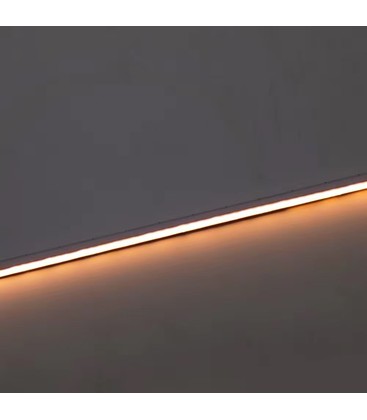 Stemningsbillede af COB LED strip monteret som indirekte belysning, der skaber en jævn glød.